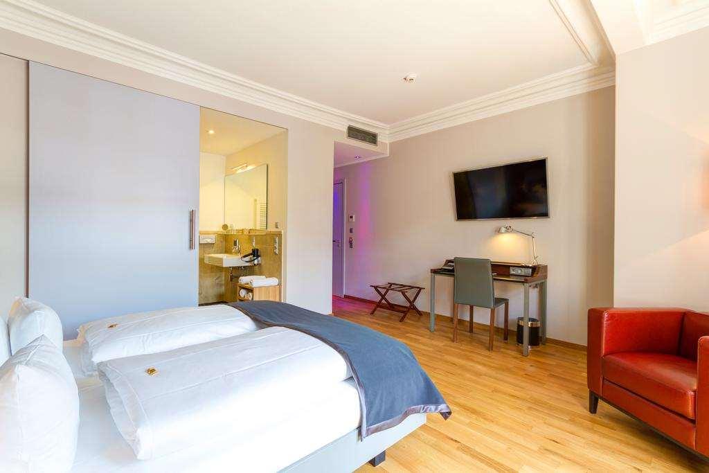 Qube Bahnstadt 4*